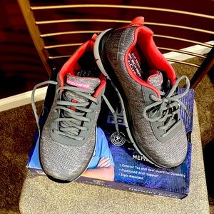 Skechers Work Relaxed Fit Comfort Flex SR-HC Pro Sneakers 7.5W. Pink laces also